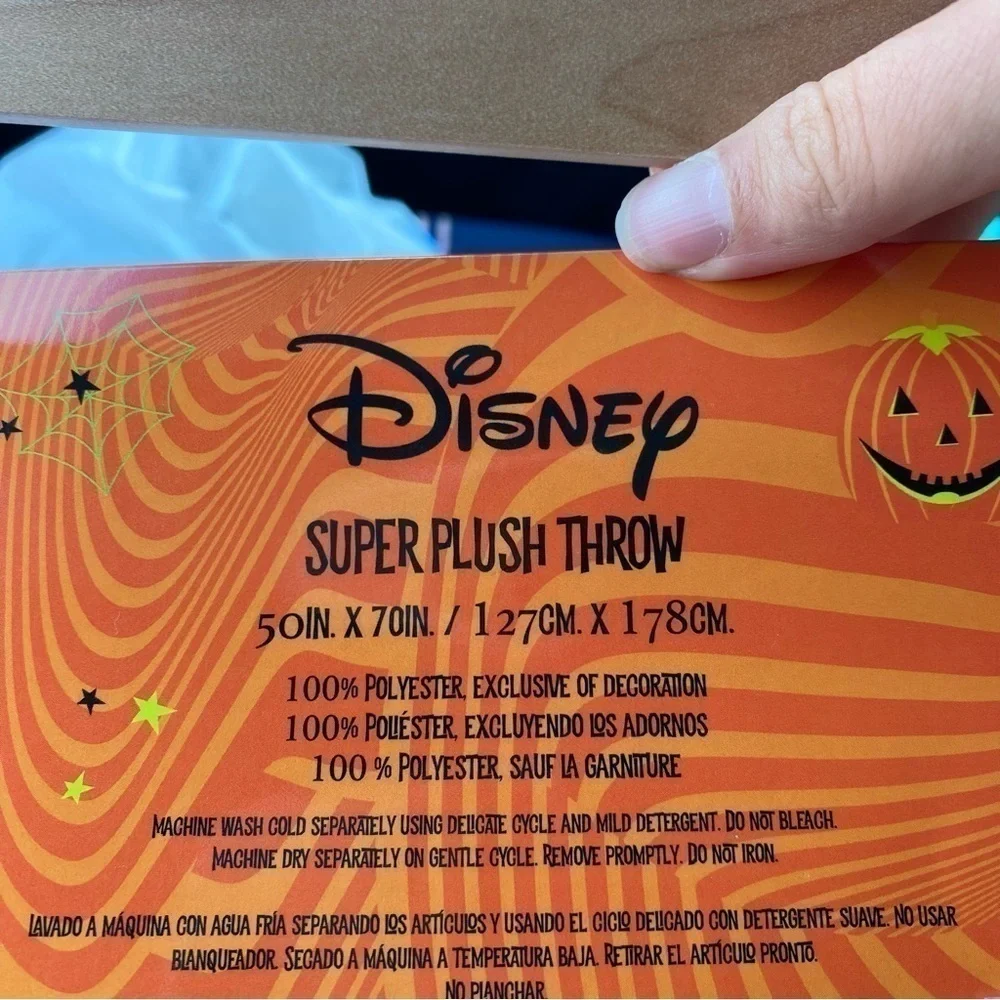 Disney Donald Duck Candy Corn Mickey Mouse Goofy Halloween Fall Blanket NEW
